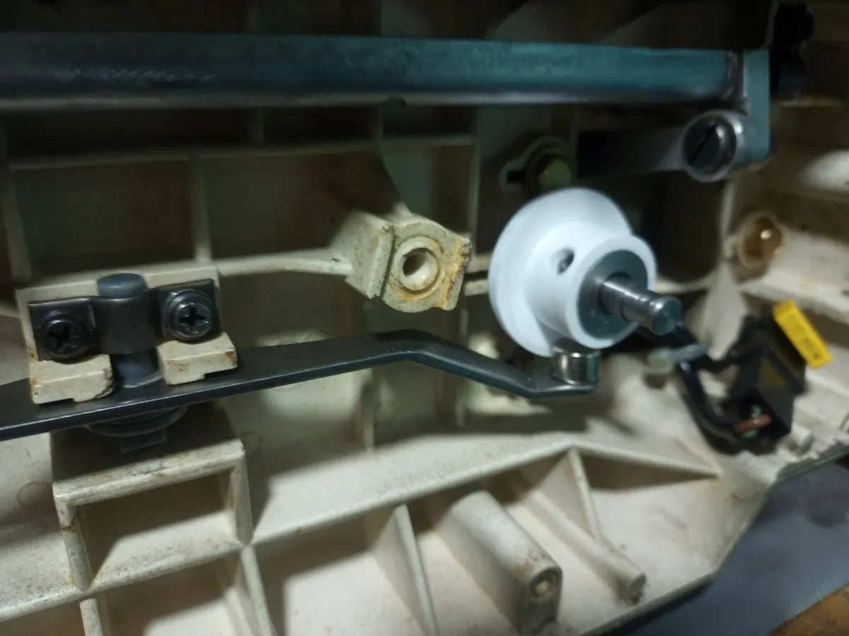 Singer Creative 30 Capri 45 Florencia Drag Lever Without Bushing